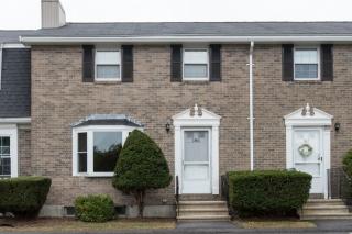 186 Fieldstone Dr, Londonderry NH  03053-2715 exterior