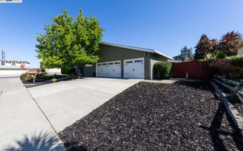 9744 Blue Mound Dr, San Ramon, CA 94583-3632