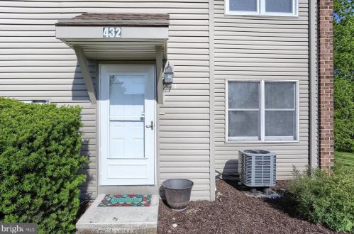 432 Mill Race Rd, Carlisle, PA 17013-2532