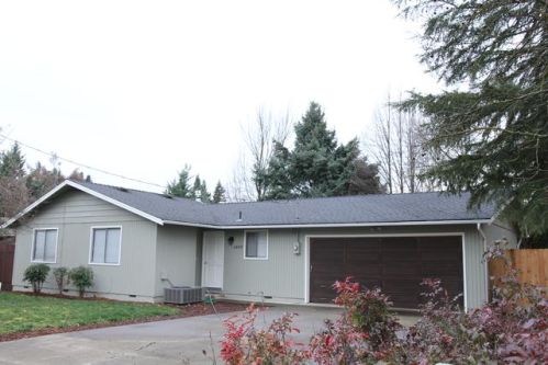 1849 Corona Ave, Medford OR  97504-4727 exterior