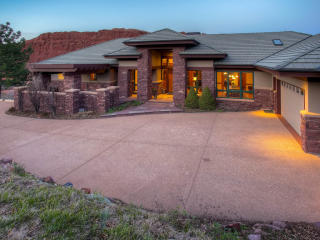 10052 Thunder Run, Littleton, CO 80125-9028