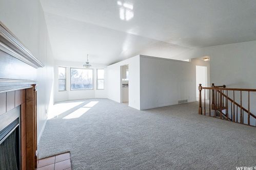 2327 Jordan Meadows Cv, Taylorsville UT exterior