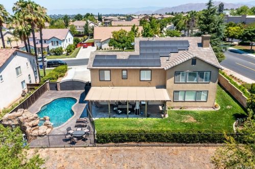 8887 Windmill Pl, Riverside, CA 92508-6617