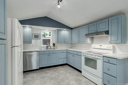 4895 Pennsylvania St, Englewood CO 80113-6920 exterior