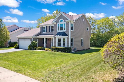 208 Stanton Dr, Buffalo Grove, IL 60089-6838