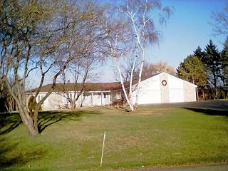 11 Gilfillan Rd, Saint Paul, MN 55127-2533