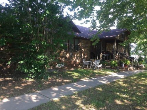 6001 Earl Dr, Shawnee, OK 74804-9366