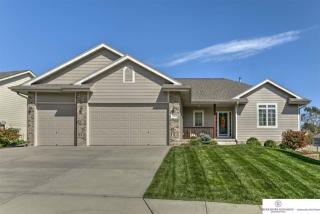 11917 161st Ave, Bennington, NE 68007-7464