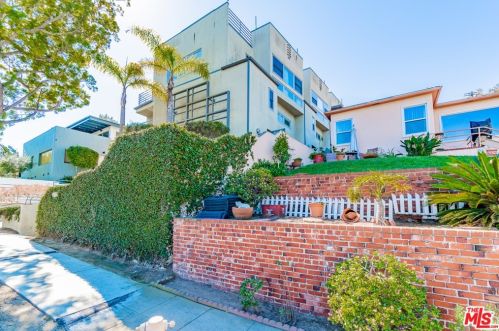 2432 7th St, Santa Monica CA  90405-3823 exterior