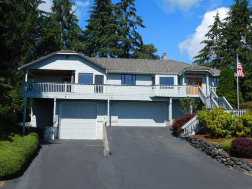 300 Rainier Ct, Allyn, WA 98524-8767