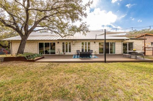 7100 Dunkirk Dr, Austin TX  78736-1805 exterior