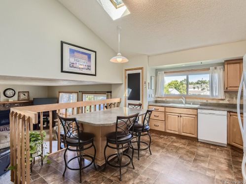 18191 Crestridge Dr, Aurora CO 80015-2667 exterior