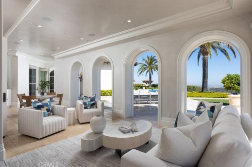 76 Golden Eagle, Irvine CA  92603-0309 exterior