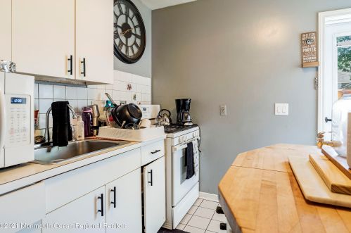 703 6 Ave, Tinton Falls NJ 07712-5348 exterior