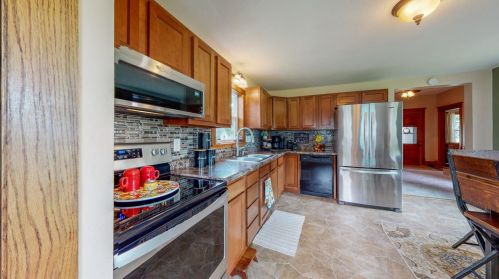 224 Burr Oak Ave, Cummingsville, MN 55923-1127