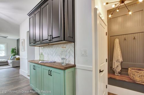 1 Kremer Ave, Tinton Falls NJ  07724-1728 exterior