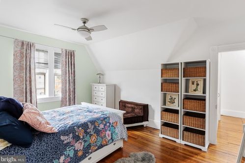 135 Warwick Rd, Tavistock NJ  08033-3706 exterior