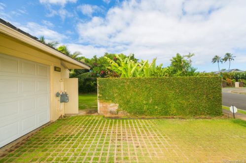 4611 Farmers Rd, Honolulu HI  96816-5218 exterior