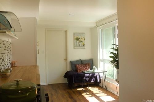 24 Redwood Tree Ln, Irvine CA  92612-2226 exterior