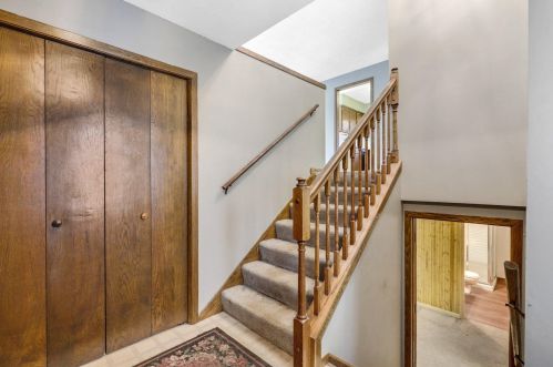 10340 Hummingbird St, Minneapolis, MN 55433-4757