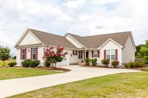 110 Gore St, Pinebluff, NC 28373-8361