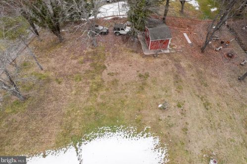 48 Calvin Unger Ln, Berkeley Springs WV 25411-5181 exterior