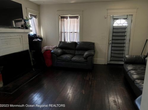 1133 Asbury Ave, Tinton Falls, NJ 07712-5765