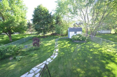 1663 Helena Rd, Saint Paul MN  55128-5524 exterior