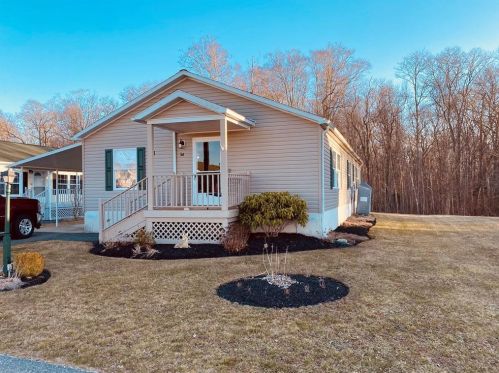 54 Blackbird Ct, Tiverton, RI 02878-5606