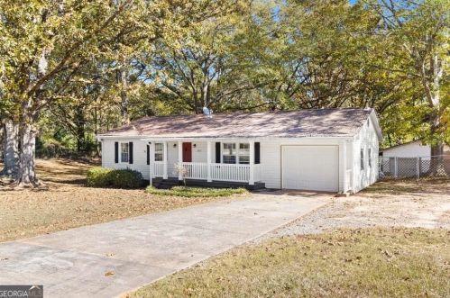 2565 Cleveland Rd, Bogart GA  30622-1649 exterior