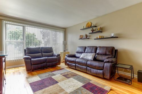 8650 Lyndale St, River Grove, IL 60171-1842