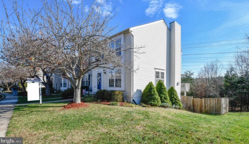 9087 Falcon Glen Ct, Bristow, VA 20136-5741