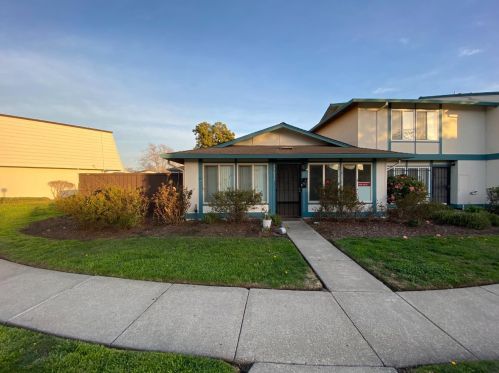 27637 Del Norte Ct, Hayward, CA 94545-4114