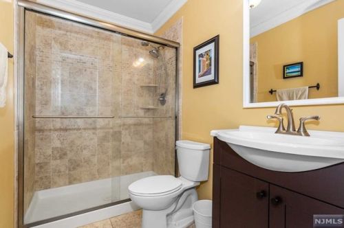 97 Roosevelt Ave, Paterson NJ  07506-0015 exterior