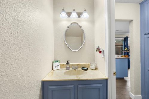 27447 Ponderosa Ct, Hayward CA  94545-4128 exterior