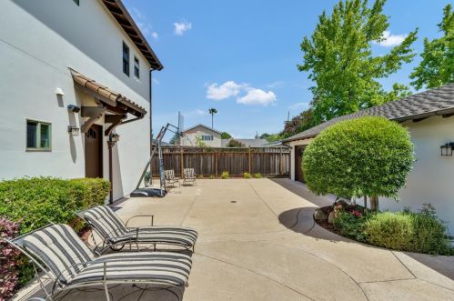 5034 Lone Hill Rd, Los Gatos, CA 95032-2802