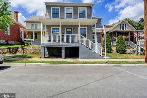 18 Artizan St, Williamsport, MD 21795-1502