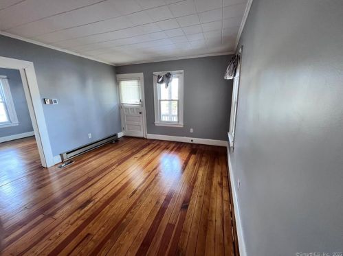33 Red Mountain Ave, Torrington CT  06790-3211 exterior