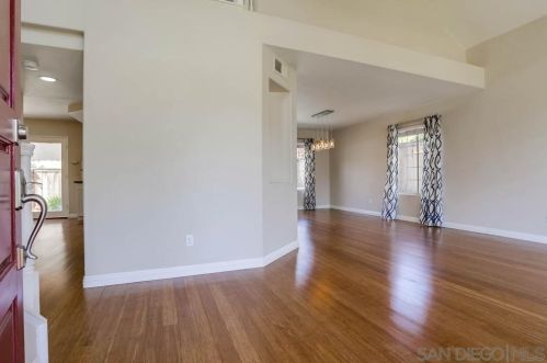 411 Calle Corazon, Oceanside, CA 92057-8528
