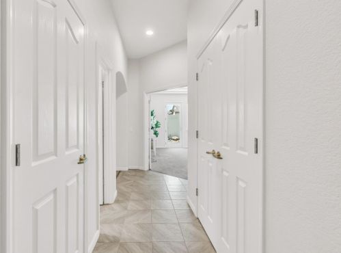 9493 Emerald Cove Ln, Elk Grove CA  95758-3612 exterior