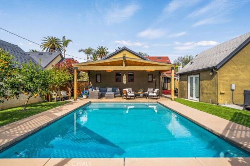 3980 Ramona Dr, Riverside CA  92506-1156 exterior