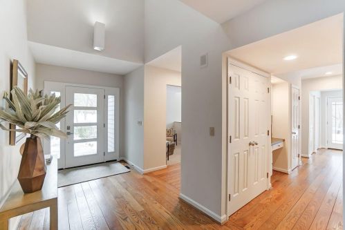 10790 Deerfield Rd, Cincinnati OH  45242-4237 exterior