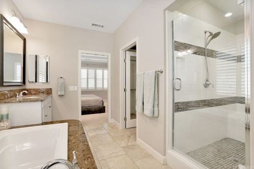 81 Coleridge, Irvine CA  92620-2142 exterior