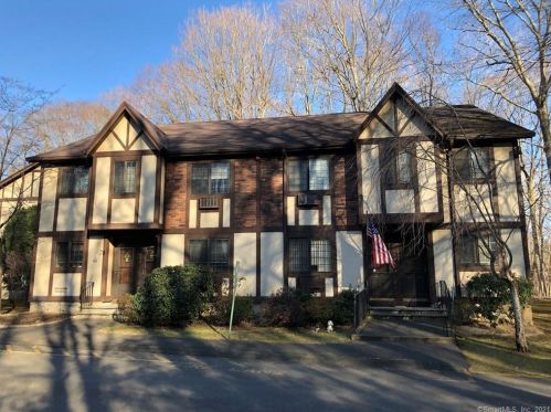 553 Swanson Cres, Milford, CT 06461-2735