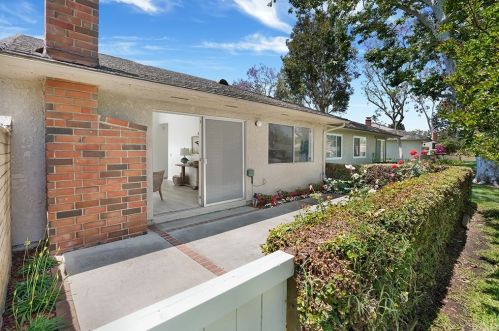 5215 Thorn Tree Ln, Irvine CA  92612-2346 exterior