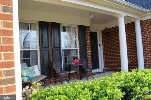 6700 Edgartown Way, Gainesville, VA 20155-4475