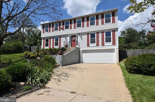 7802 Cyril Pl, Springfield, VA 22153-2353
