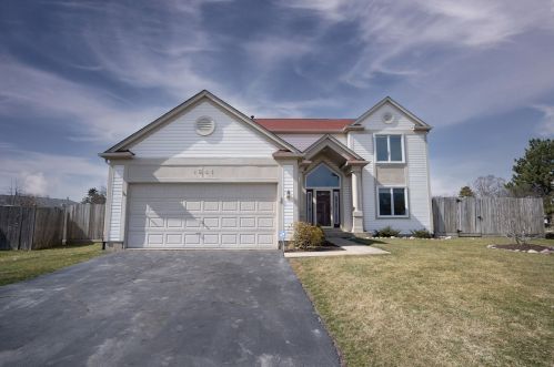 1541 Tara Belle Pkwy, Naperville, IL 60564-8190