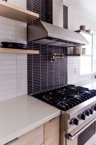 2166 Warmlands Ave, Vista CA  92084-3338 exterior