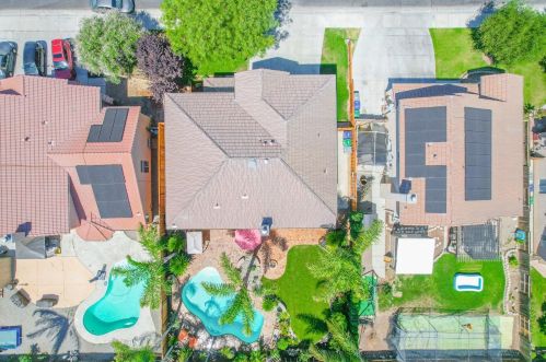 1746 Fir Dr, Los Banos CA 93635-5236 exterior